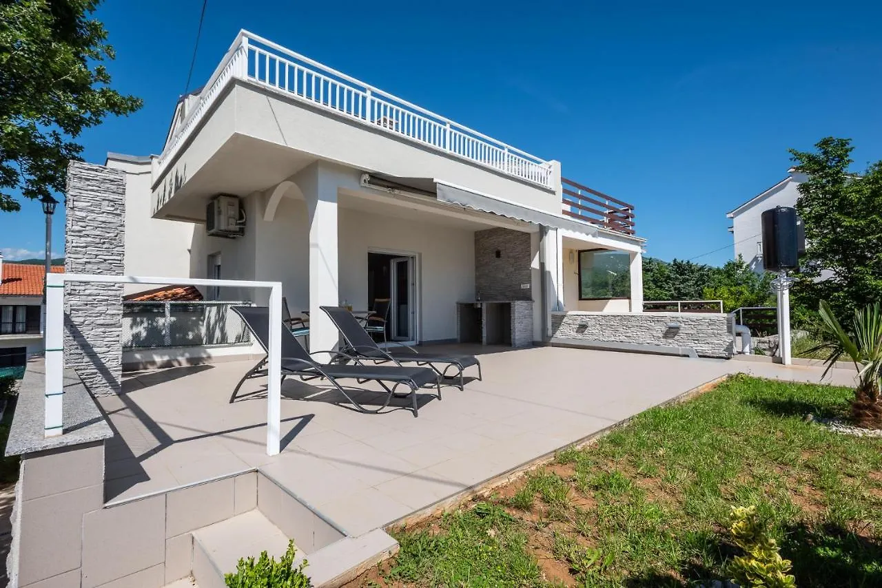 Apartments Omorfia Kraljevica