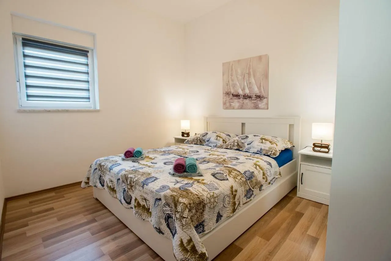 Apartments Omorfia Kraljevica